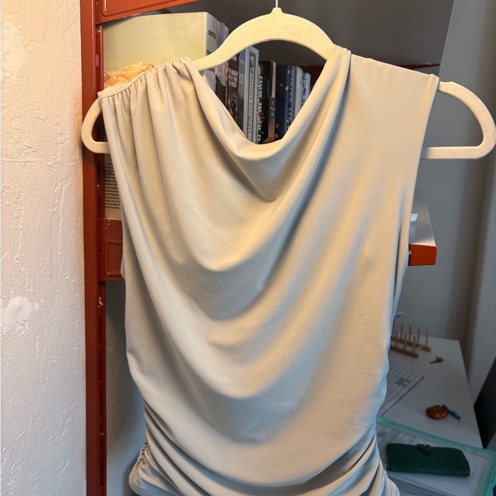 NWT Aritzia Sage Top
